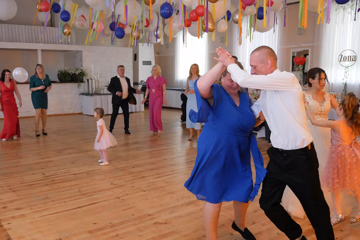 pamiątkowe zdjęcia ślubne Stawiszyn dla pary młodej