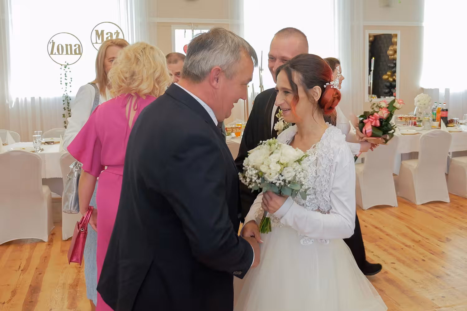 zdjęcia z przygotowań ślubnych u pani młodej Koło