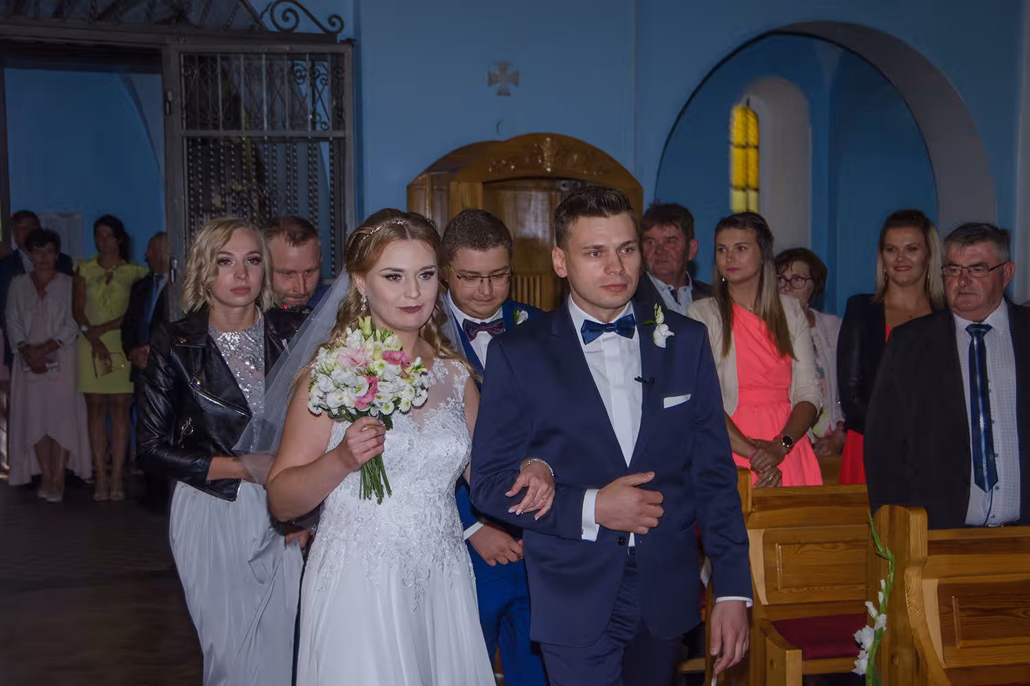 zdjęcia weselne z przygotowań para młoda Kalisz