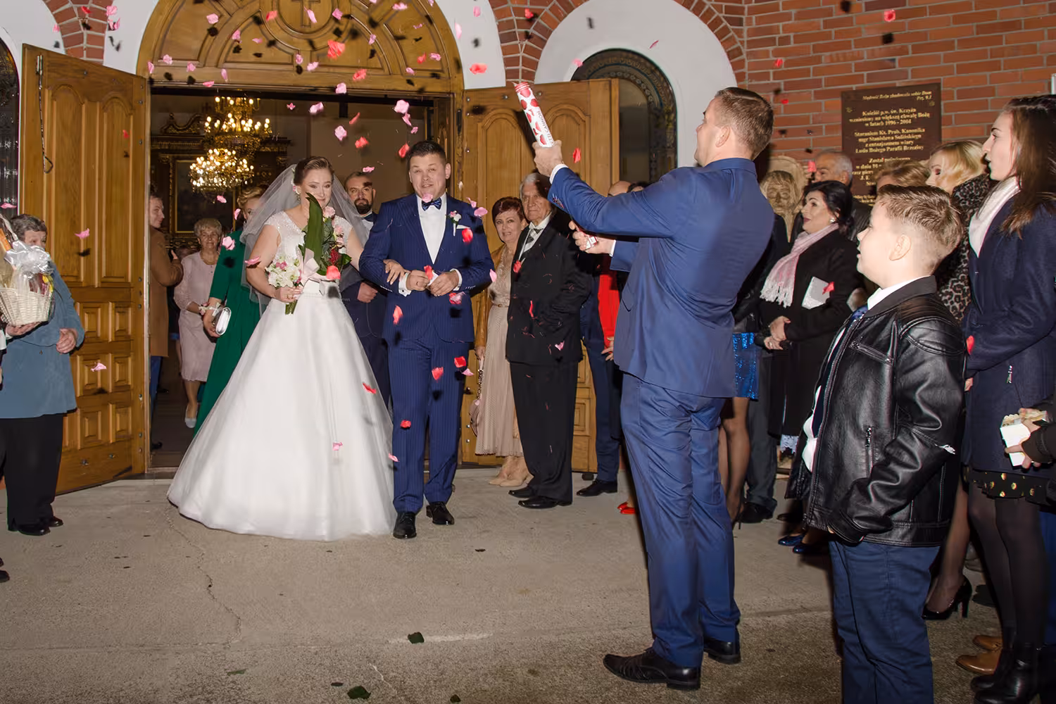 naturalne zdjęcia ślubne Turek bez sztuczności